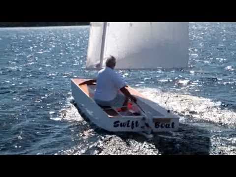 PD Goose sailboat gently planing. Homebuilt boatbuilding plan