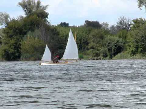 Sailing canoe BETH -YuanFen- Dziekanowskie Lake (Poland)