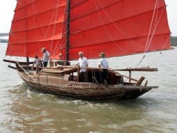 Ken junk sailing vietnam 02 lug and Junk rigs: storerboatplans.com